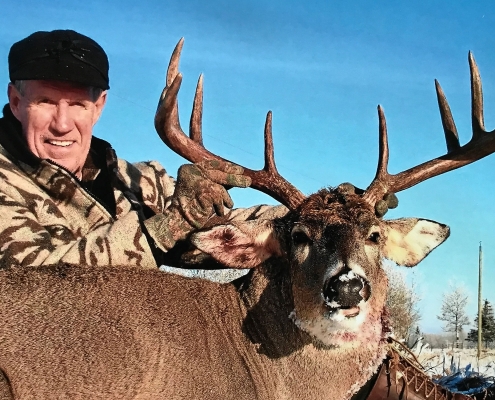 McNeice Outfitting - Deer Hunts